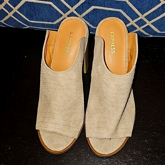 Express booties - Picture 2 of 5